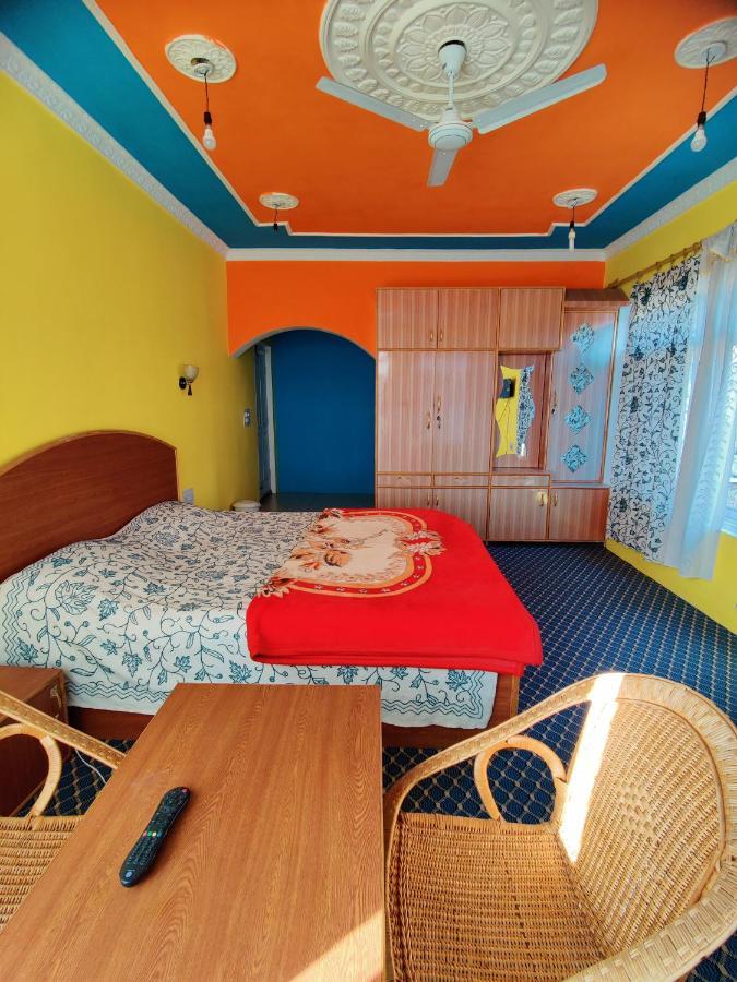 Calm Holiday Inn Srīnagar 외부 사진